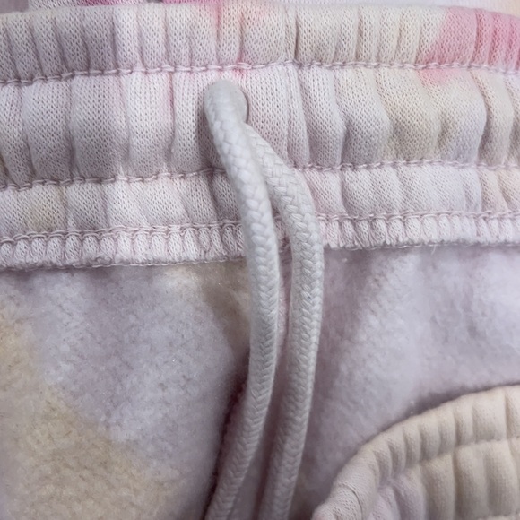 NEW girl ORDER pink tie dye shorts with design on front - Picture 5 of 6